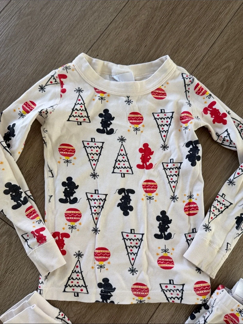 Hanna Andersson x Disney Mickey Mouse holiday organic cotton pajamas size 5